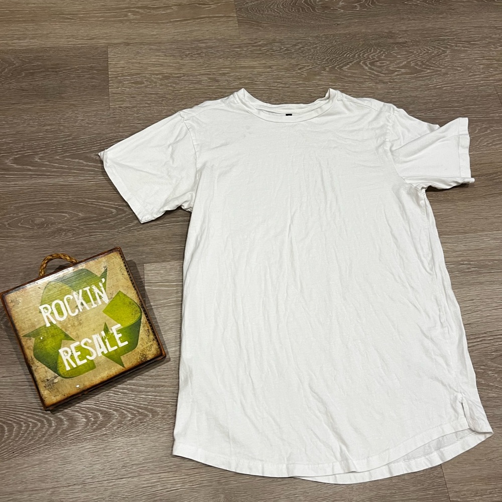 Classic White T-Shirt long